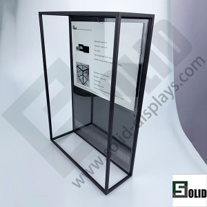 Porta carteles con marco de metal